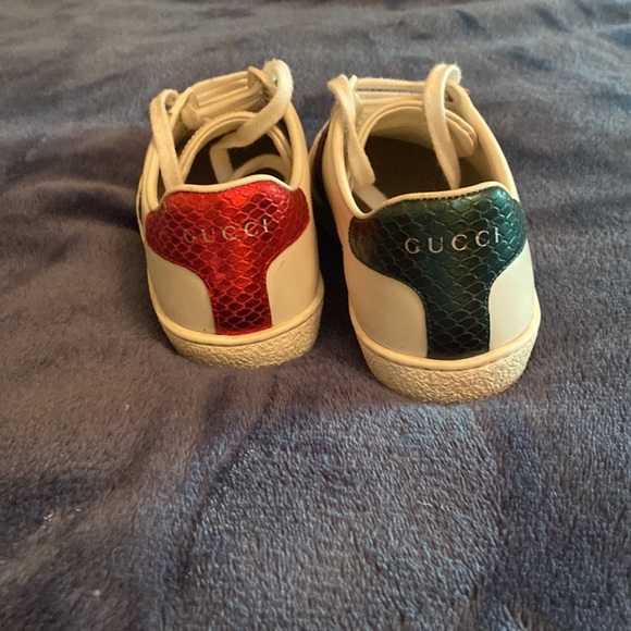 Pair of Gucci Sneakers. Size 4.5 - Picture 3 of 6